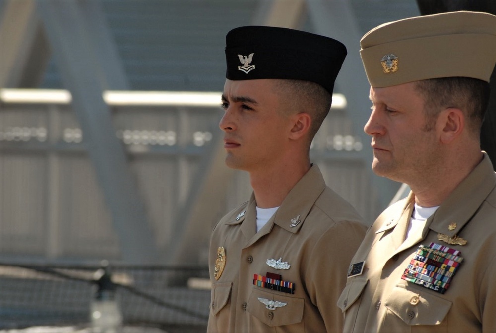 Naval Museum hosts a re-enlistment