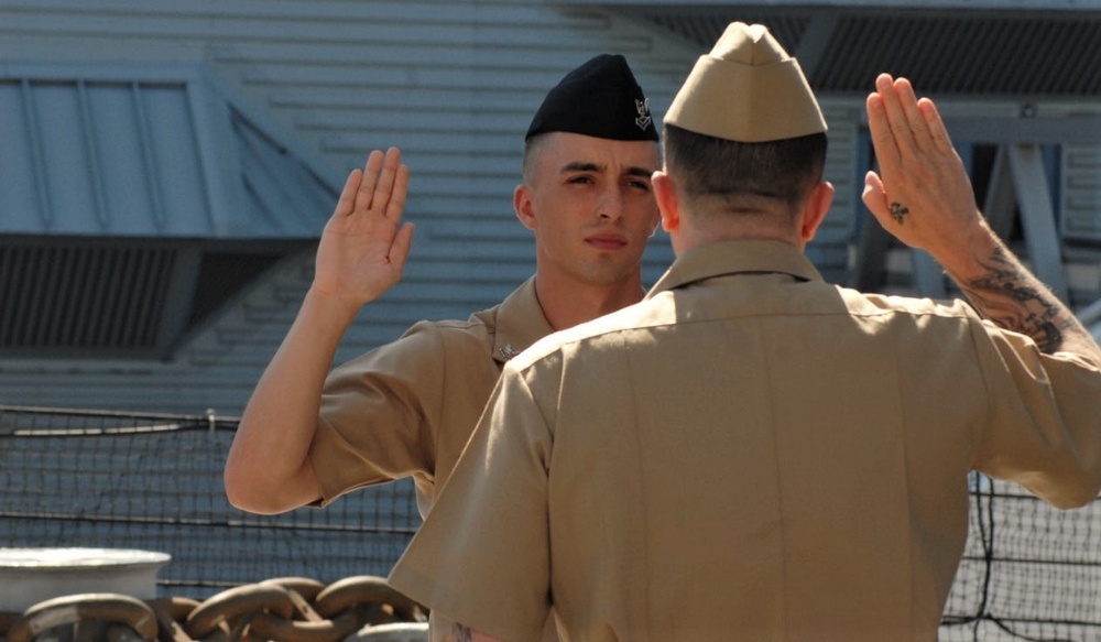 Naval Museum hosts a re-enlistment