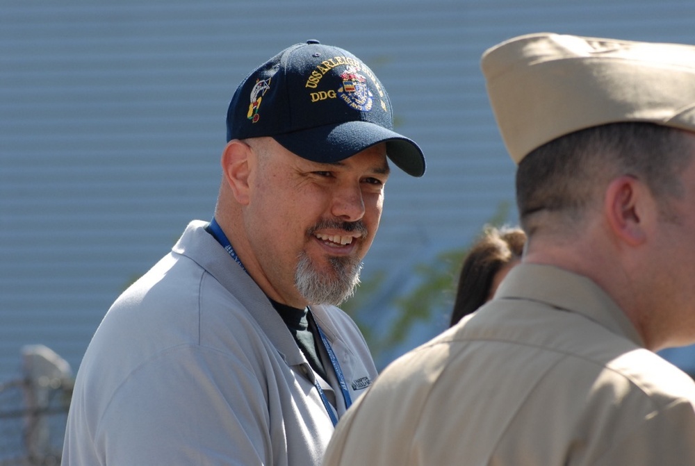Naval Museum hosts a re-enlistment
