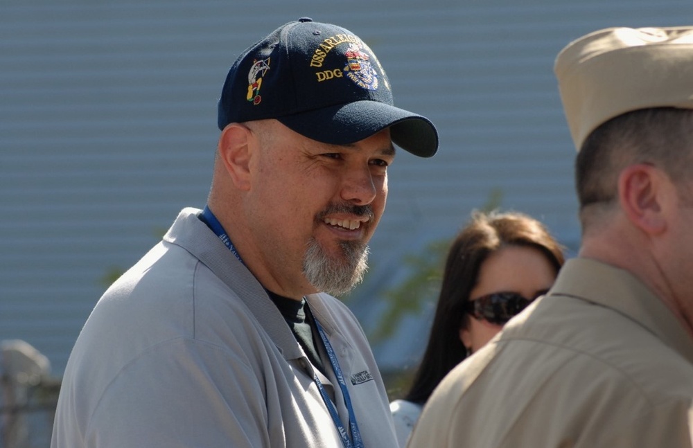 Naval Museum hosts a re-enlistment