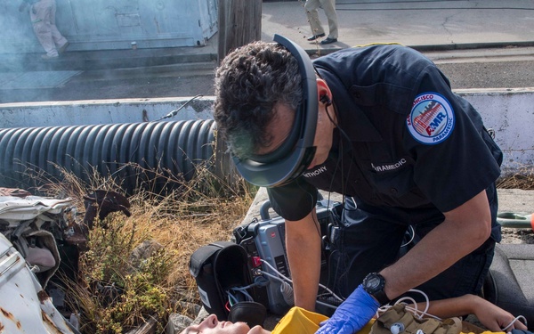 Civilian, Military medical professionals conduct tele-medicine training exercise at San Francisco Fleet Week