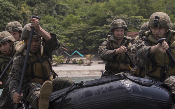 Echo 2/5 Conducts Amphibious Training