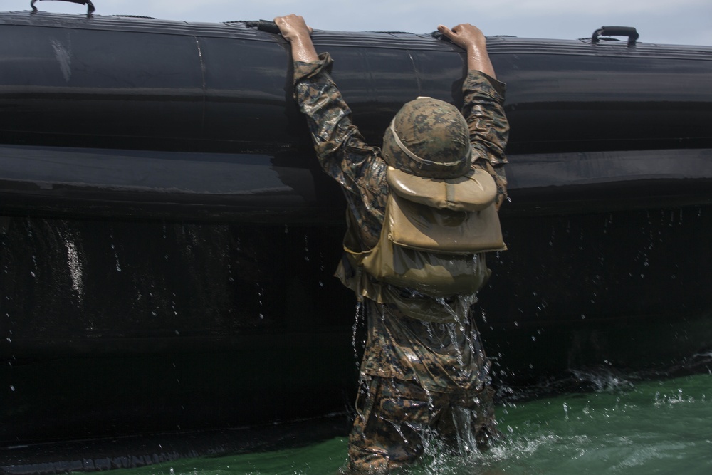 Echo 2/5 Conducts Amphibious Training