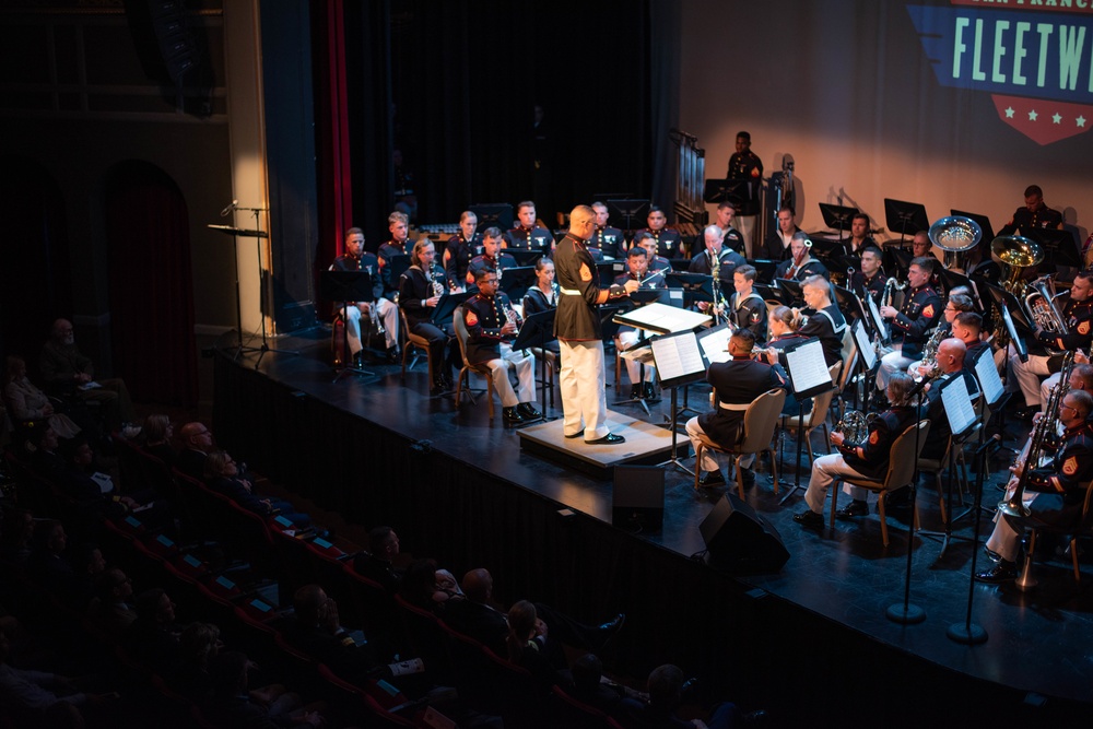 1st Marine Division Band performs at San Francisco Fleet Week