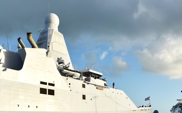 HNLMS Friesland arrives at NAS Key West