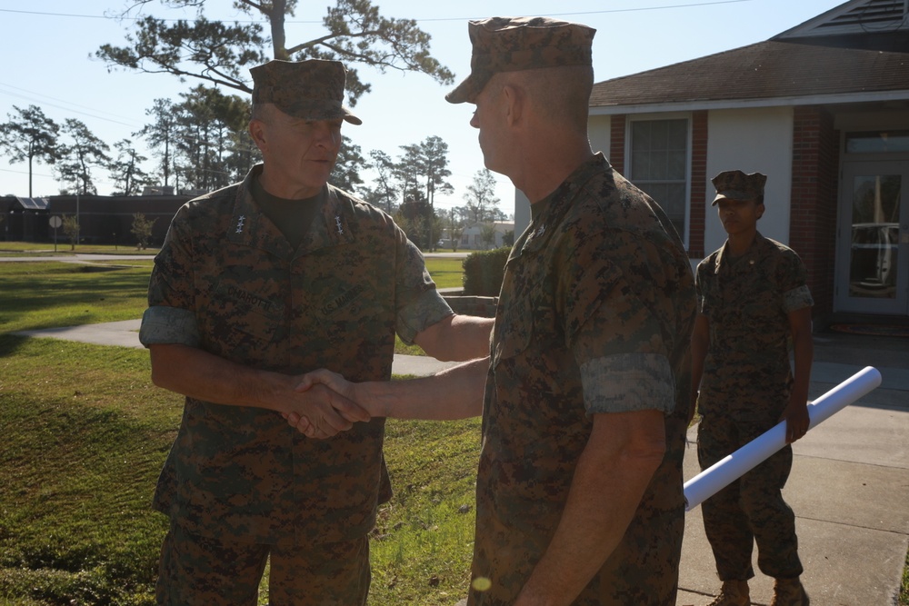 Lt. Gen Chiarott visits MCCSSS