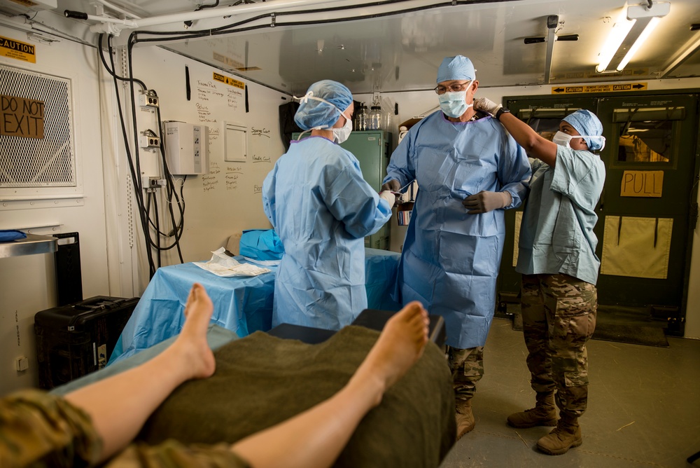 U.S. Army Reserve medical Soldiers photo shoot