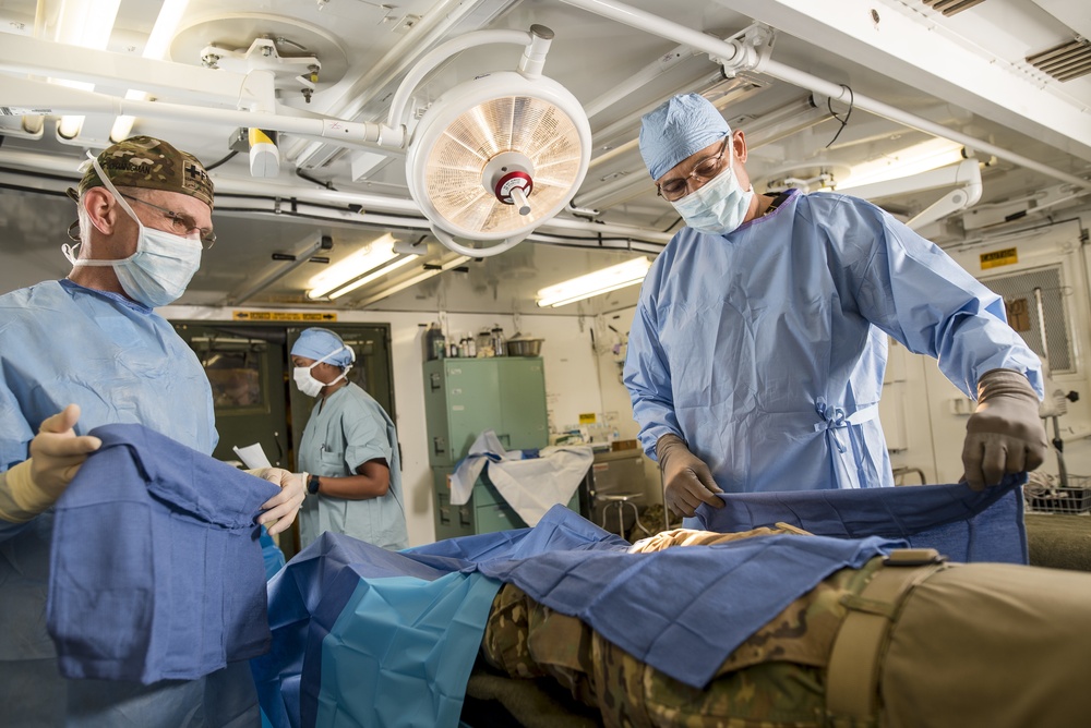 U.S. Army Reserve medical Soldiers photo shoot