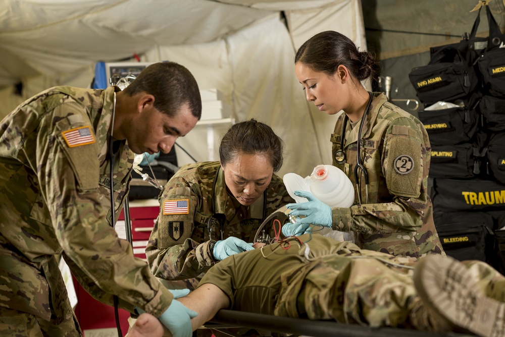 U.S. Army Reserve medical Soldiers photo shoot