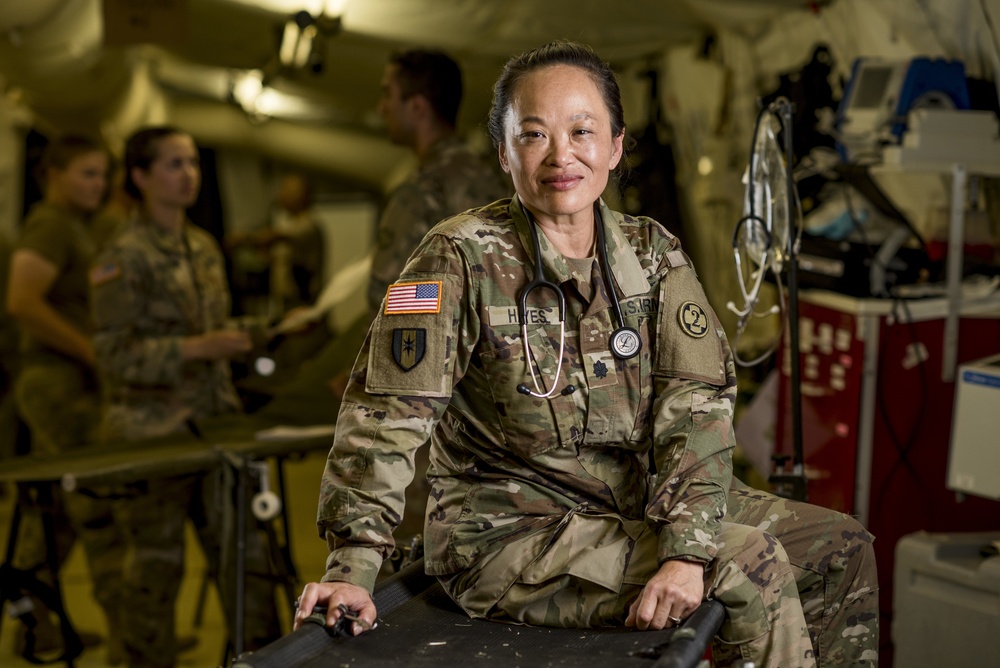 U.S. Army Reserve medical Soldiers photo shoot