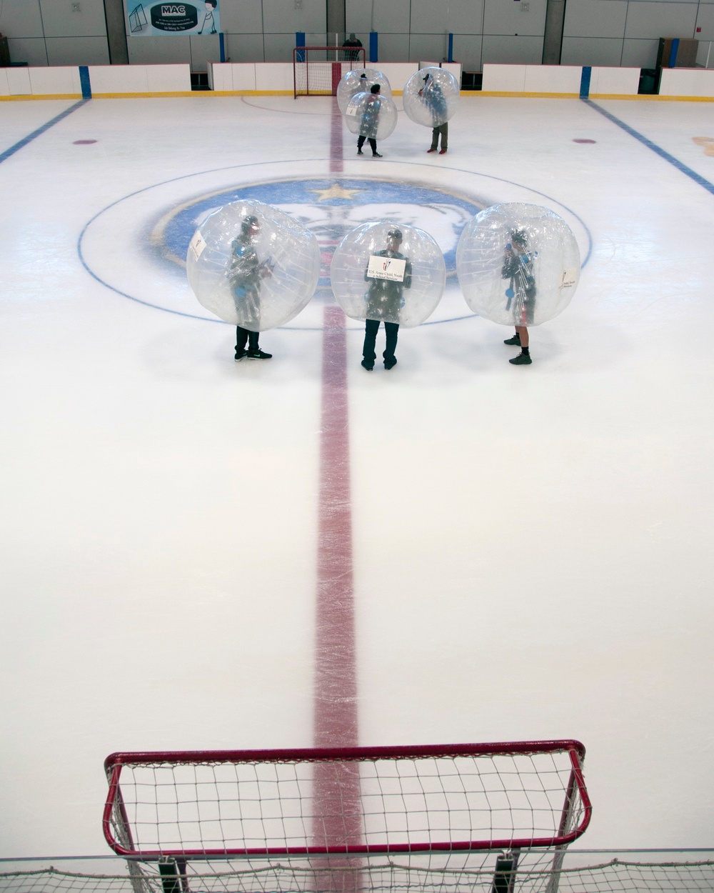 Fort Wainwright Ice Rink opens with knocker hockey