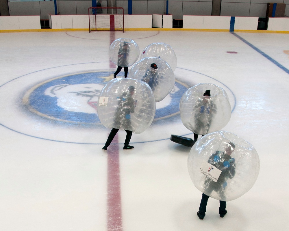 Fort Wainwright Ice Rink opens with knocker hockey