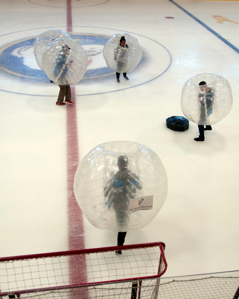 Fort Wainwright Ice Rink opens with knocker hockey