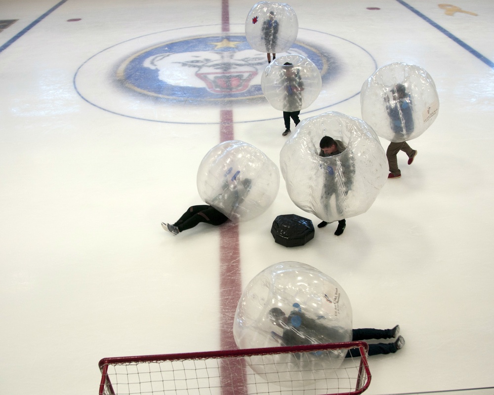 Fort Wainwright Ice Rink opens with knocker hockey