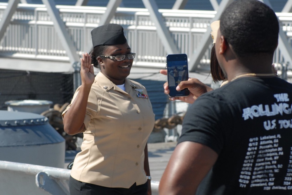 Naval Museum hosts a re-enlistment