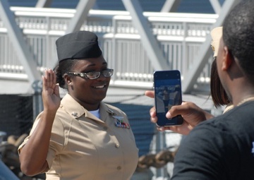 Naval Museum hosts a re-enlistment