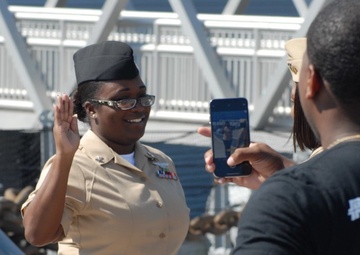 Naval Museum hosts a re-enlistment