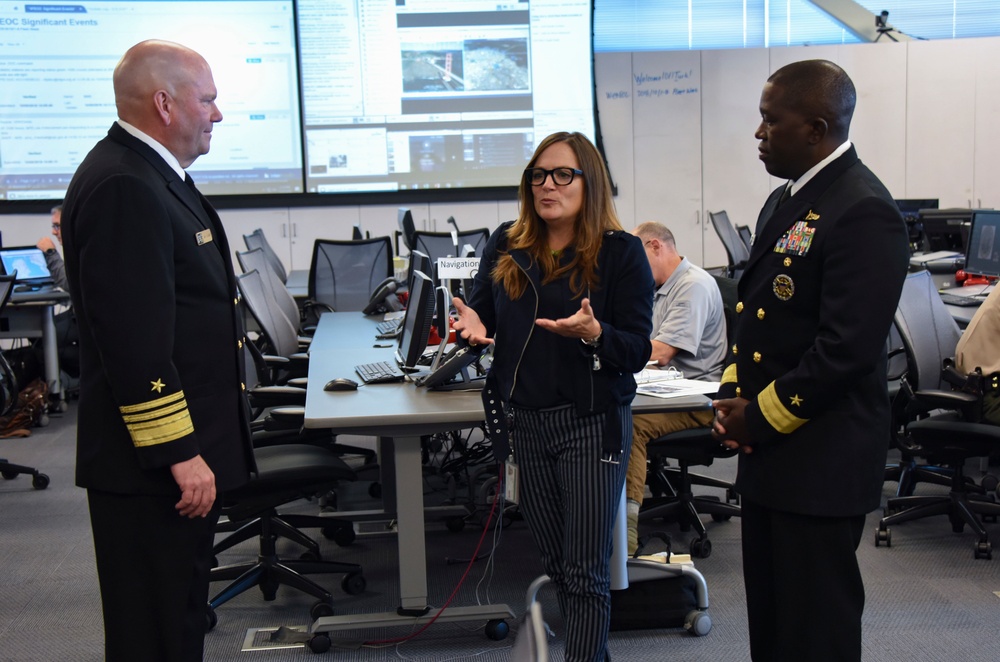 Commander, U.S. 3rd Fleet tours San Francisco’s 9-1-1 call center