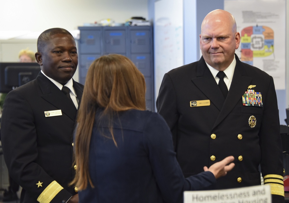 Commander, U.S. 3rd Fleet tours San Francisco’s 9-1-1 call center