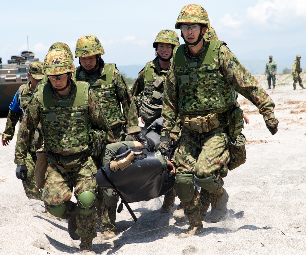 U.S. Marines, Philippine Marines, And Japan Ground Self-Defense Force work together during KAMANDAG 2