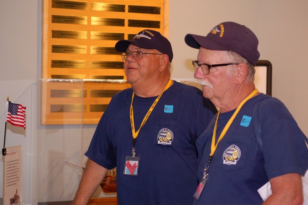 Vietnam Veterans visit naval museum