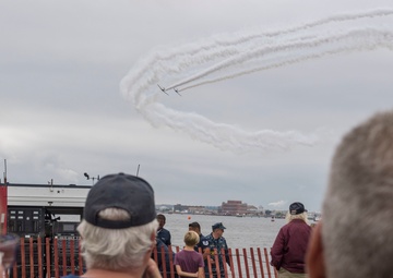 Baltimore Fleet Week Takes Flight