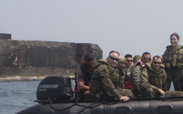3D MEB Commanding General Tours Marine Barracks Gregorio Lim