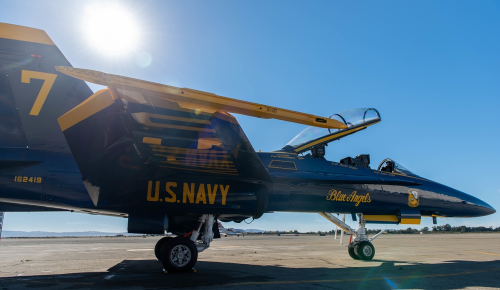 The Blue Angels &quot;Fat Albert&quot; performs at San Francisco Fleet Week 2018