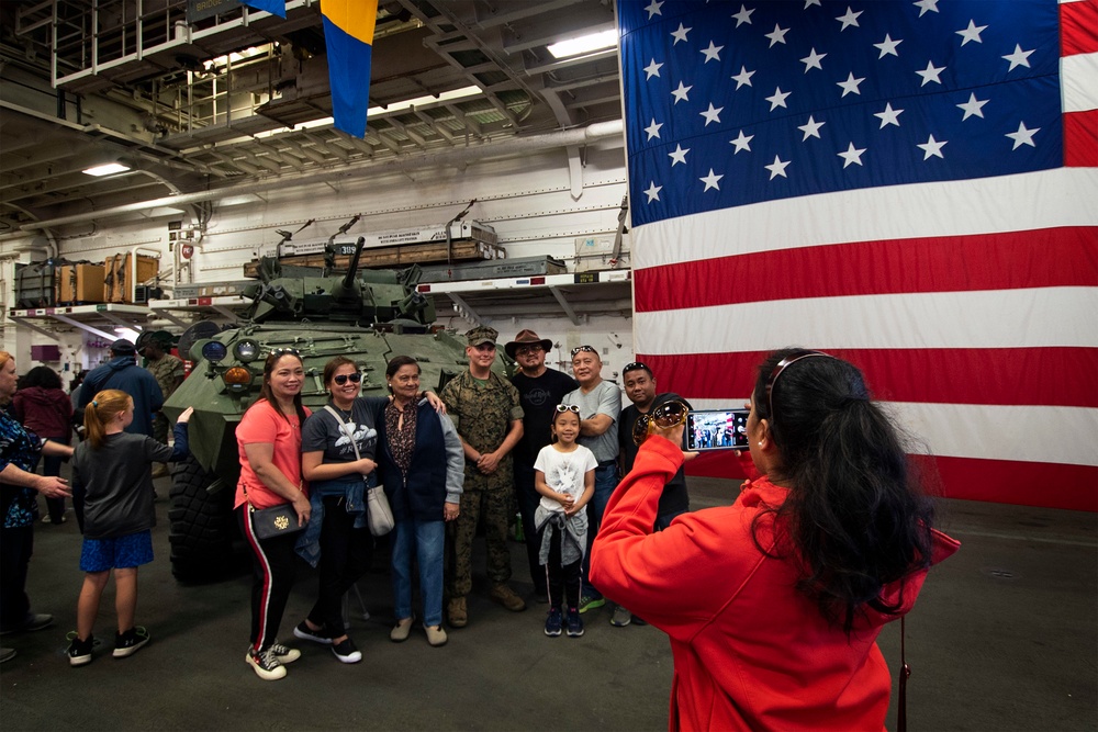 USS Bonhomme Richard holds general public tours during San Francisco Fleet Week 2018