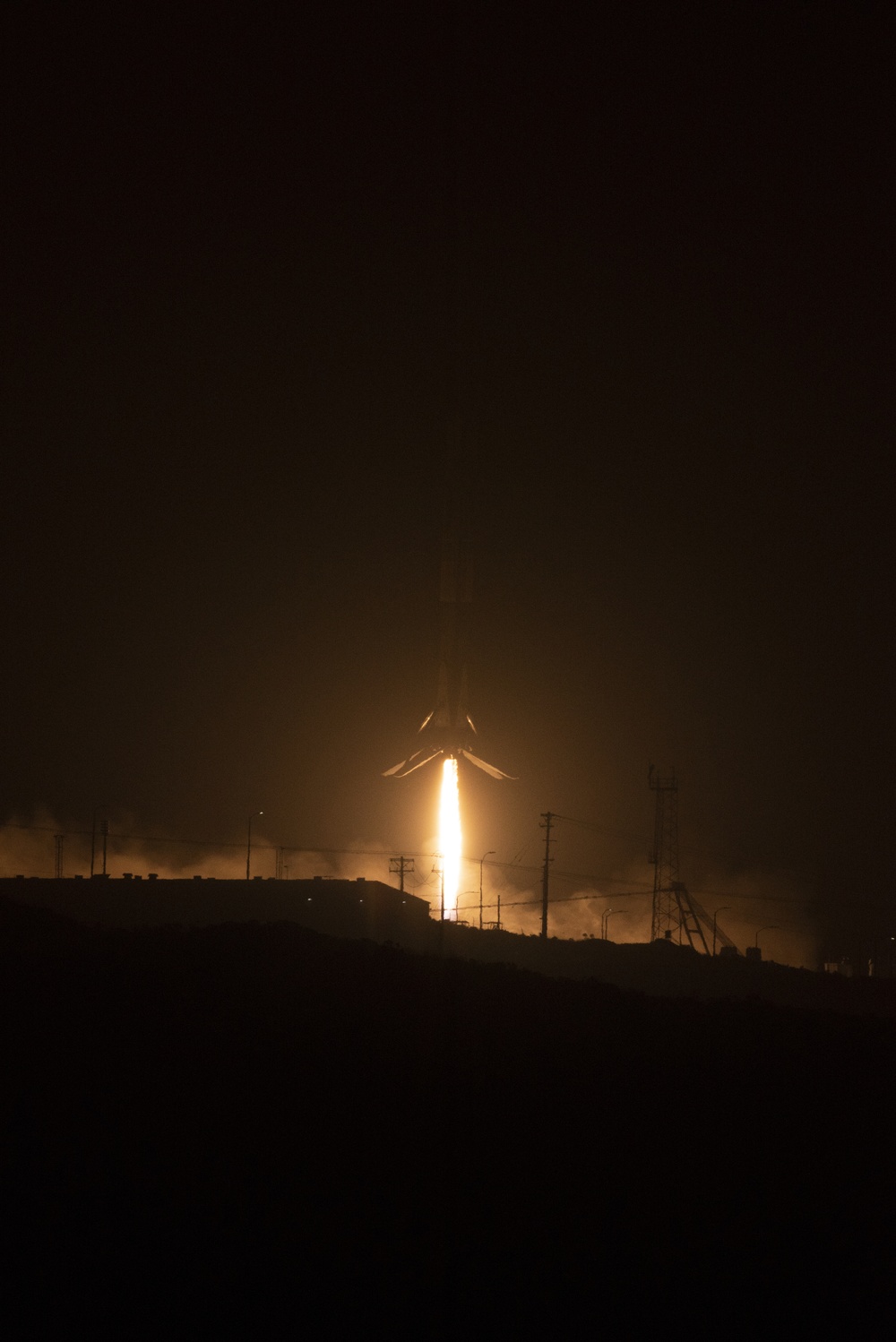 Vandenberg launches SpaceX Falcon 9