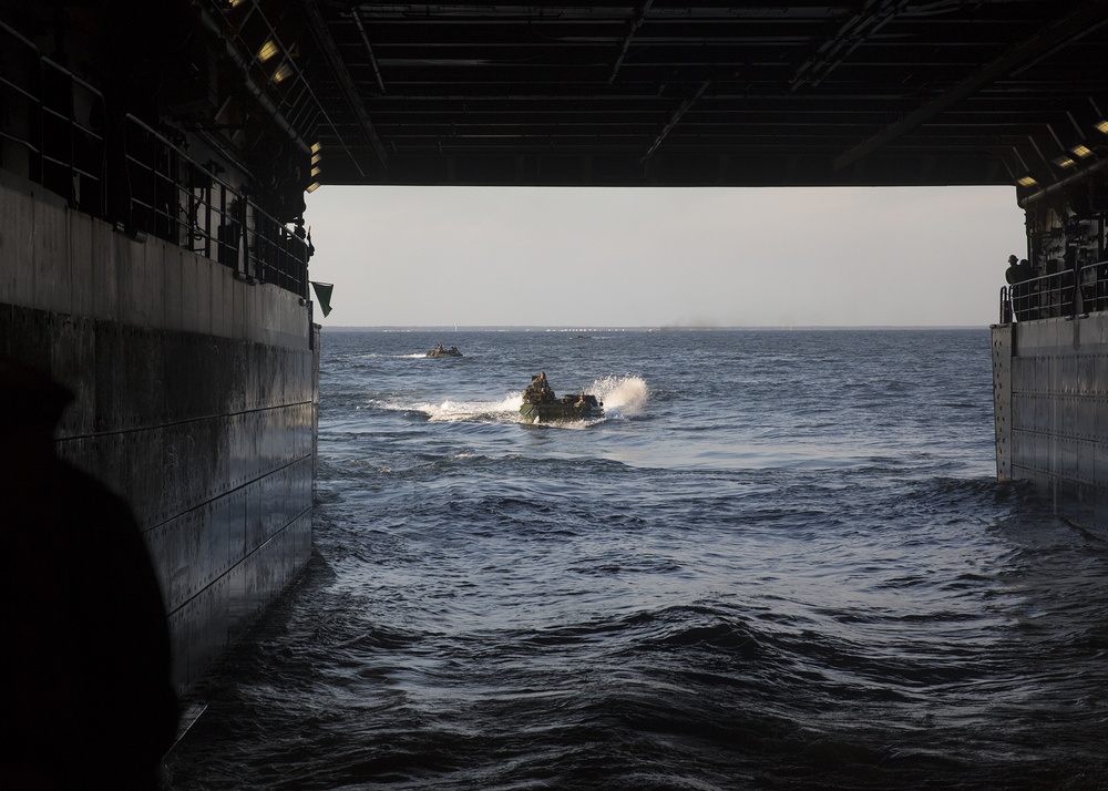 24 MEU AAV's conduct well deck operations aboard USS New York (LPD 21)