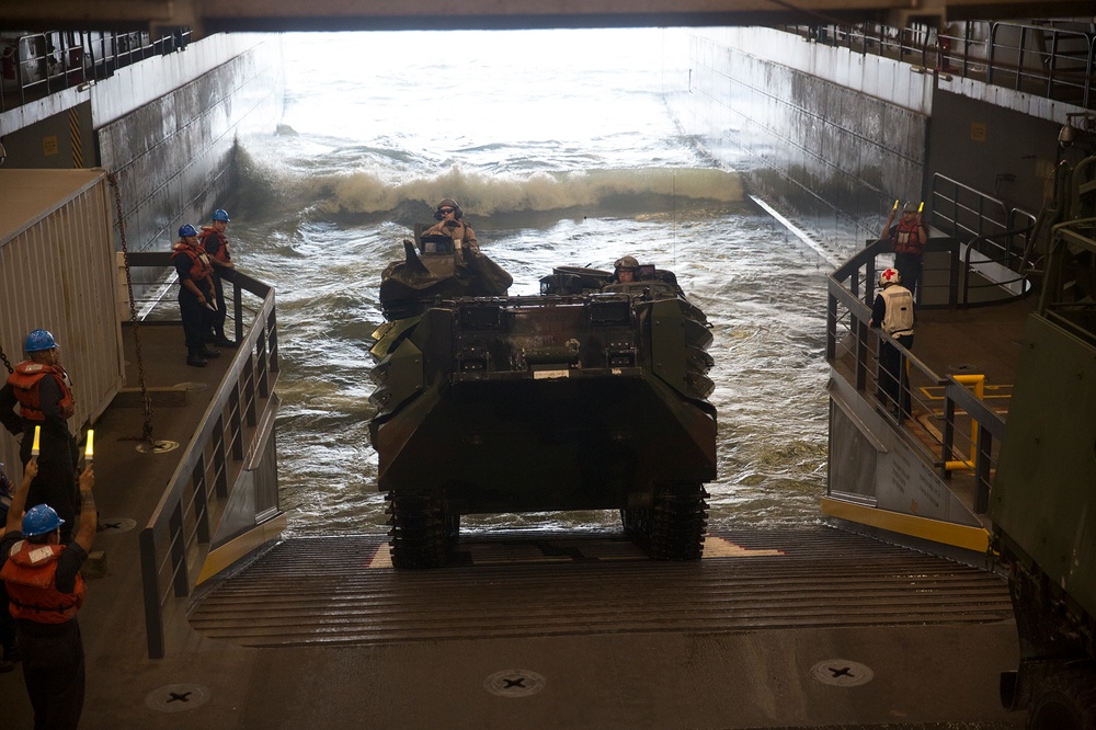 24 MEU AAV's Conduct Well Deck Operations Aboard USS New York (LPD 21)