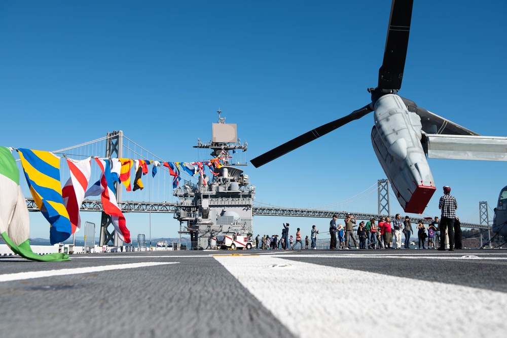 San Francisco’s local residents, tourists enjoy tours of the USS Bonhomme Richard