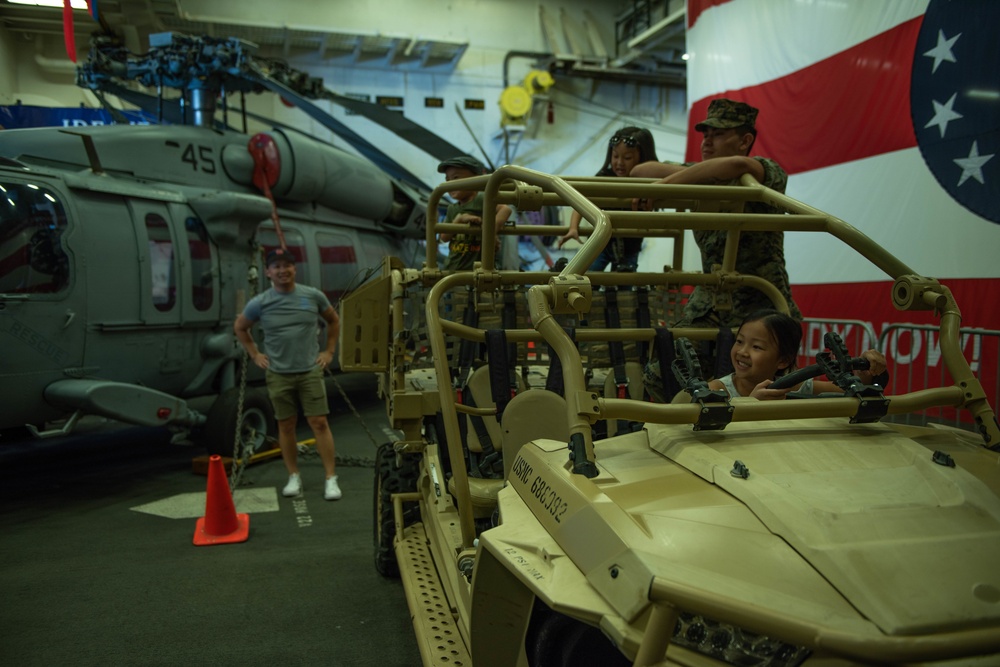 San Francisco’s local residents, tourists enjoy tours of the USS Bonhomme Richard