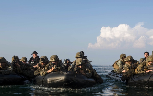 Echo 2/5 Conducts Amphibious Raids