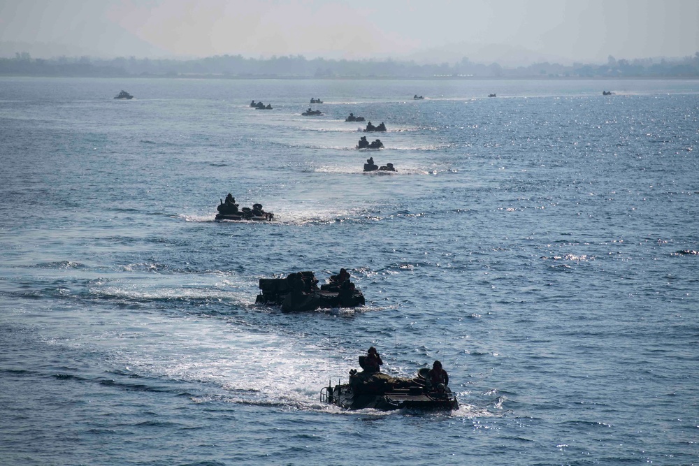 AAV-P7/A1 assault amphibious vehicles return to USS Ashland after completion of exercises for KAMANDAG 2