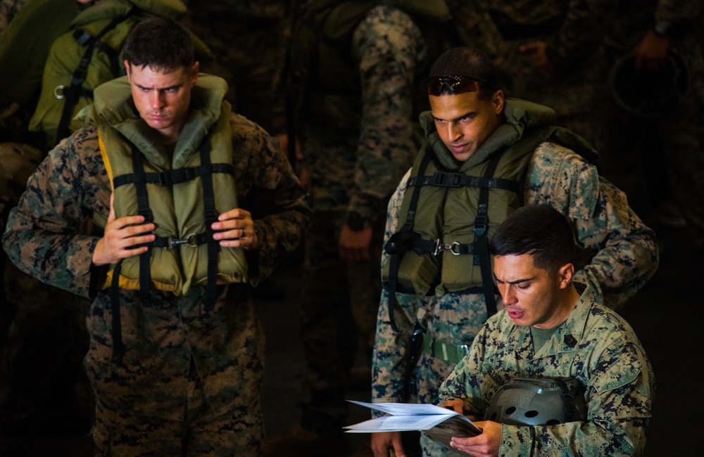 ‘Retreat, Hell!’ Marines refine small-boat raid fundamentals aboard Green Bay