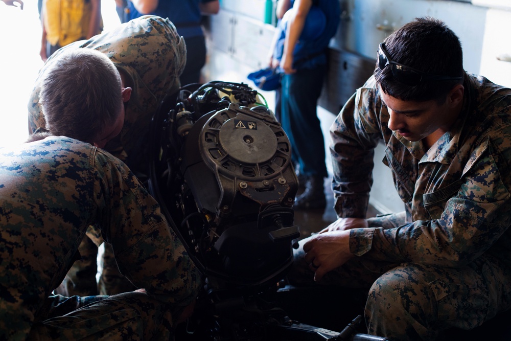 ‘Retreat, Hell!’ Marines refine small-boat raid fundamentals aboard Green Bay