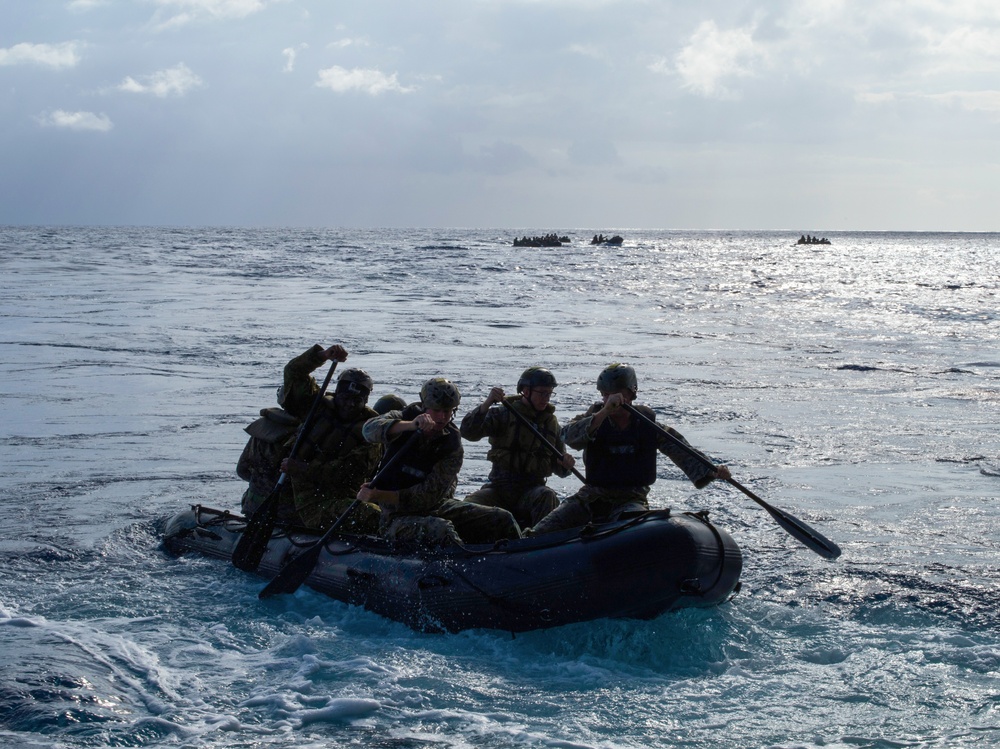 ‘Retreat, Hell!’ Marines refine small-boat raid fundamentals aboard Green Bay