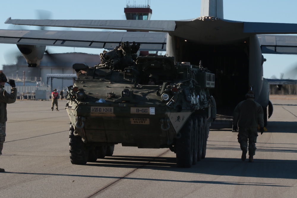 Hercules deliver Strykers for Arctic Anvil