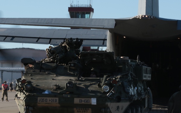 Hercules deliver Strykers for Arctic Anvil