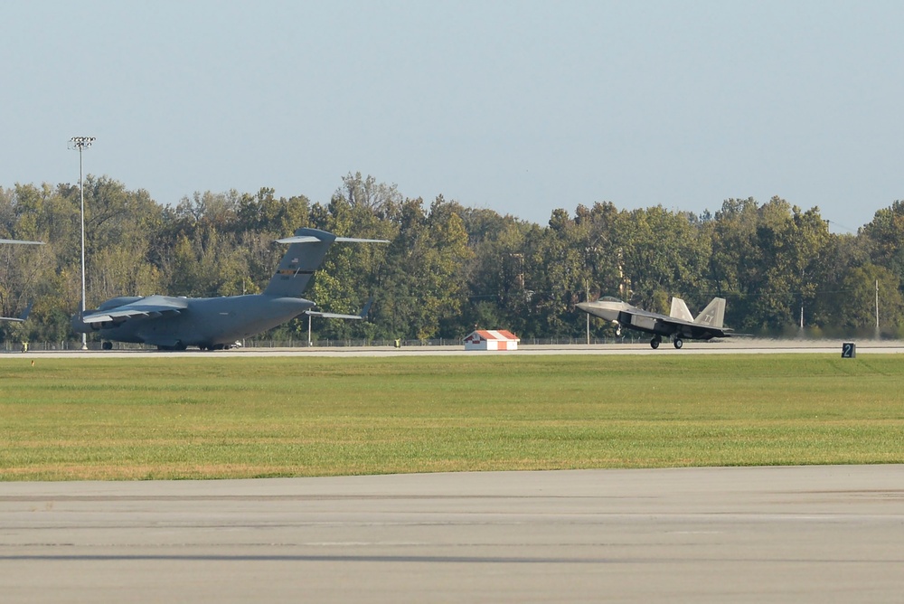 Aircraft Use Wright-Patterson AFB As Safe Haven