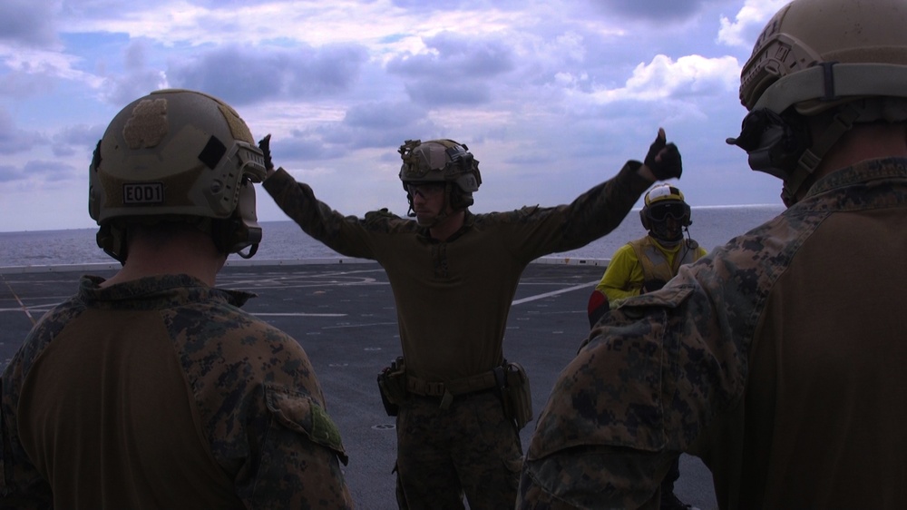 31st MEU recon Marines refine emergency evacuation capabilities aboard Green Bay