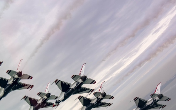 Thunderbirds fly over Alcatraz