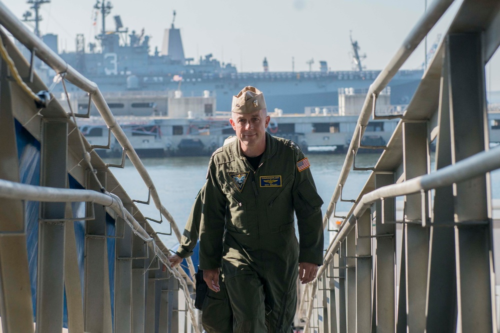 Commander, Naval Air Force Atlantic Arrives Aboard GHWB