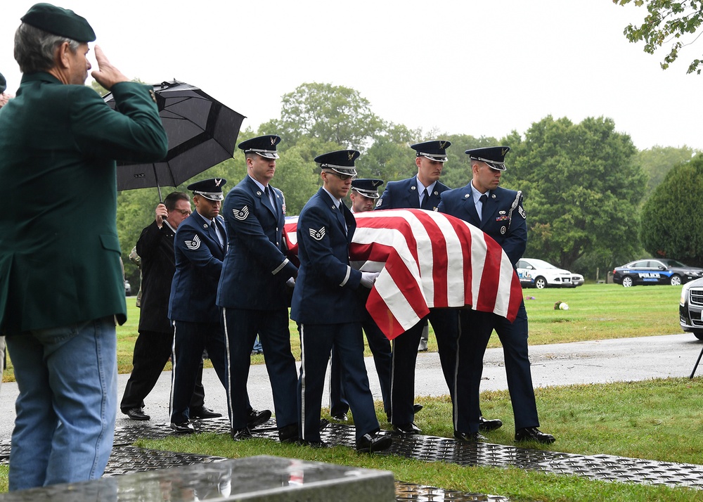 Vietnam pilot laid to rest