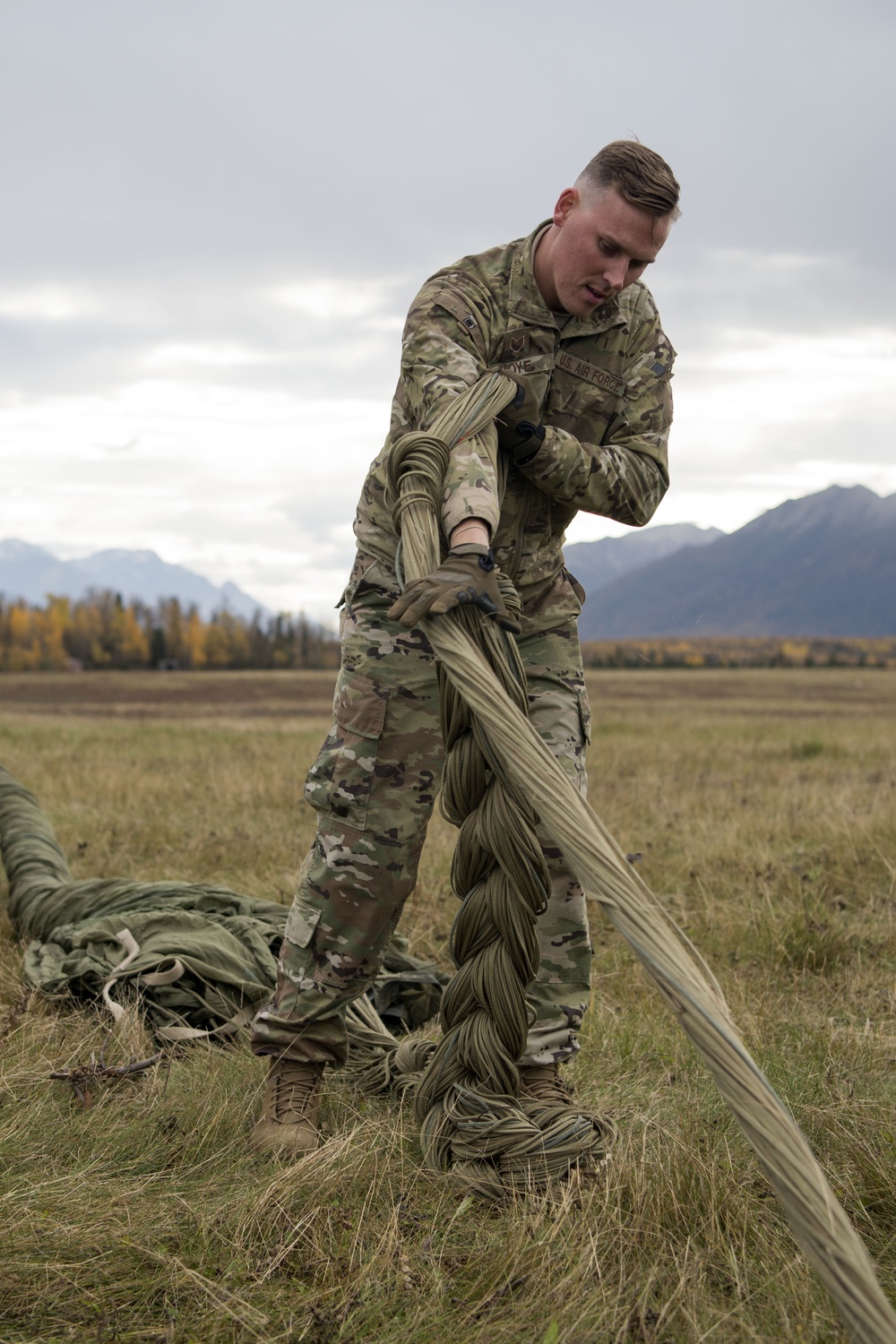 JBER’s 773d LRS Airmen train to rig ‘em up right