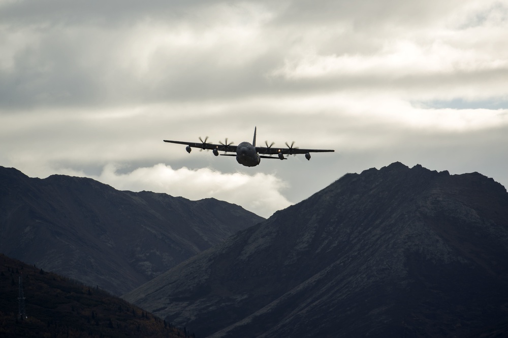 JBER’s 773d LRS Airmen train to rig ‘em up right