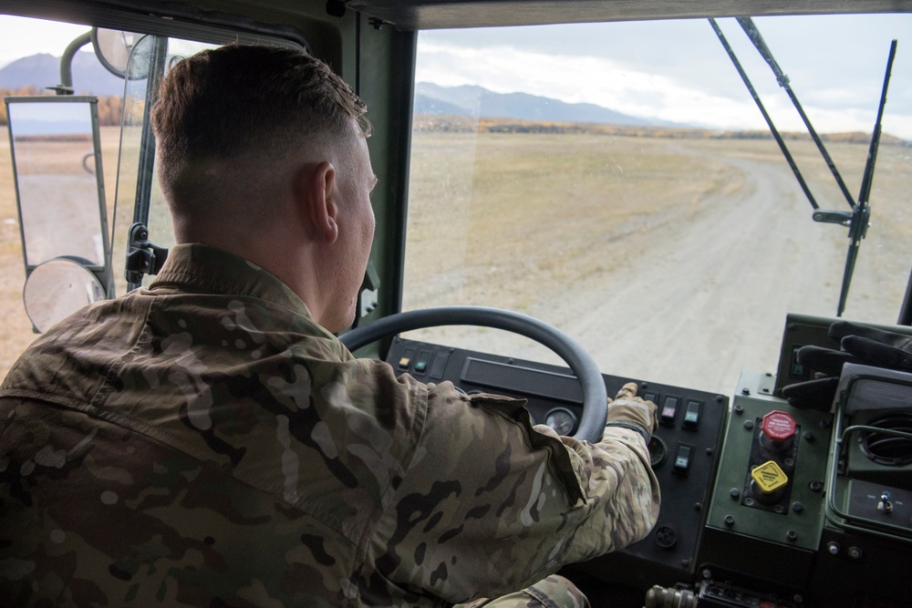 JBER’s 773d LRS Airmen train to rig ‘em up right