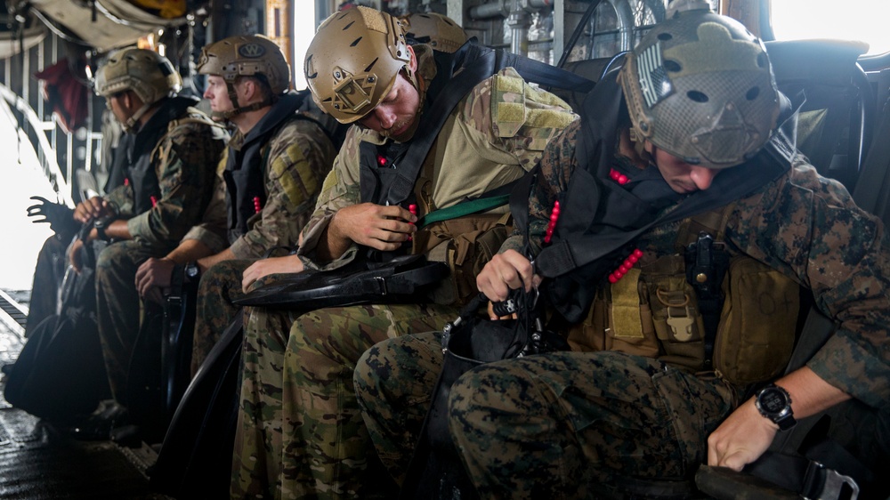 Pegasus supports Recon Team Leaders Course during Helocast operations